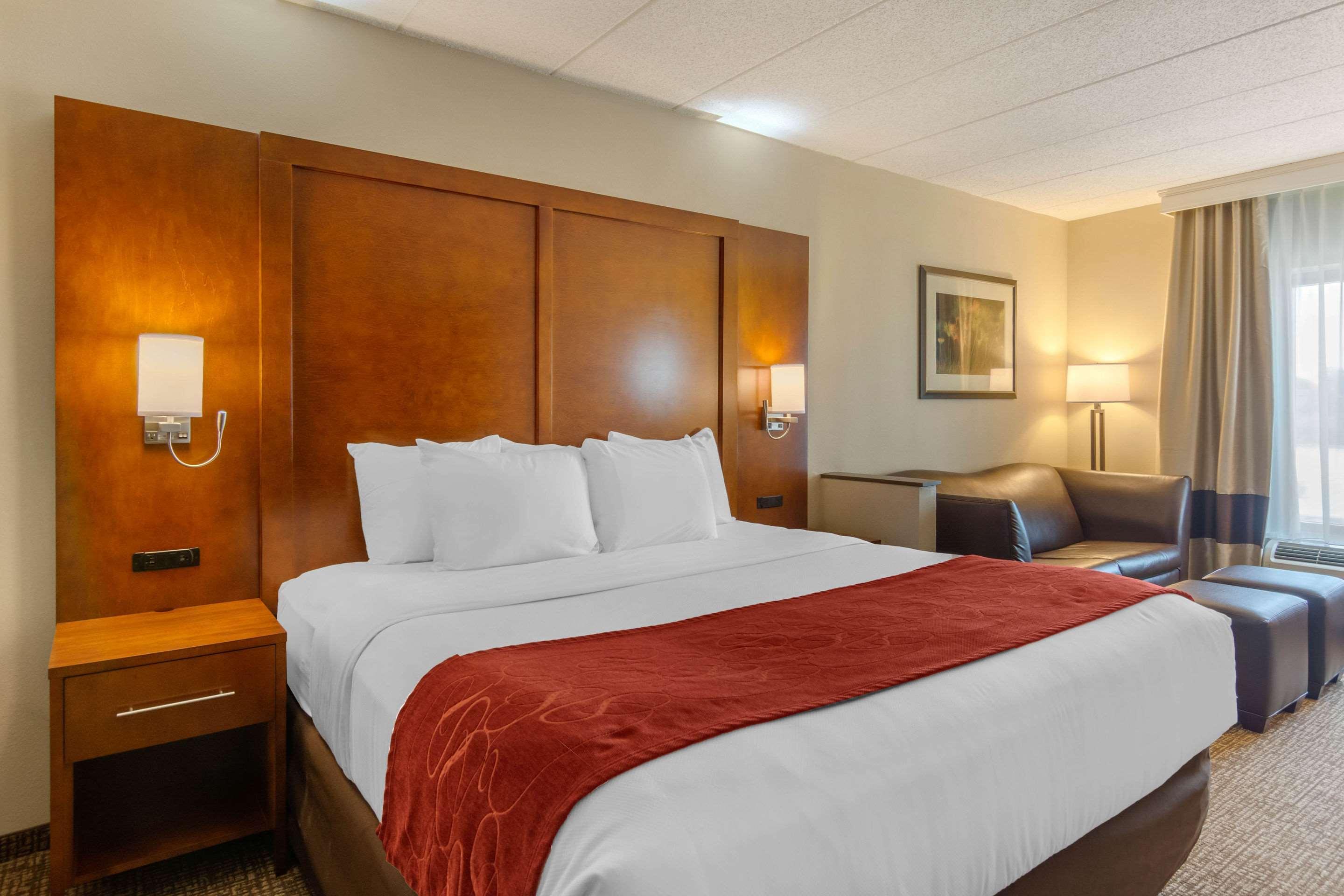 קולוניאל הייטס Comfort Suites Southpark מראה חיצוני תמונה