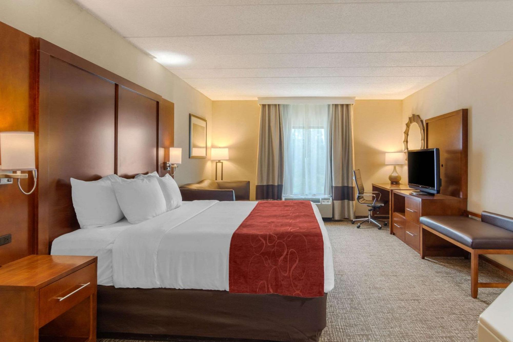 קולוניאל הייטס Comfort Suites Southpark מראה חיצוני תמונה