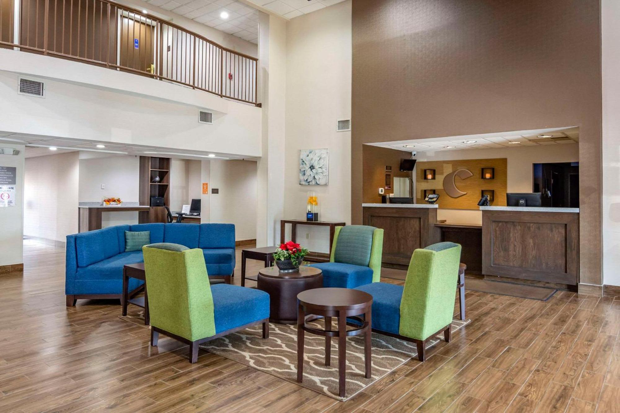 קולוניאל הייטס Comfort Suites Southpark מראה חיצוני תמונה