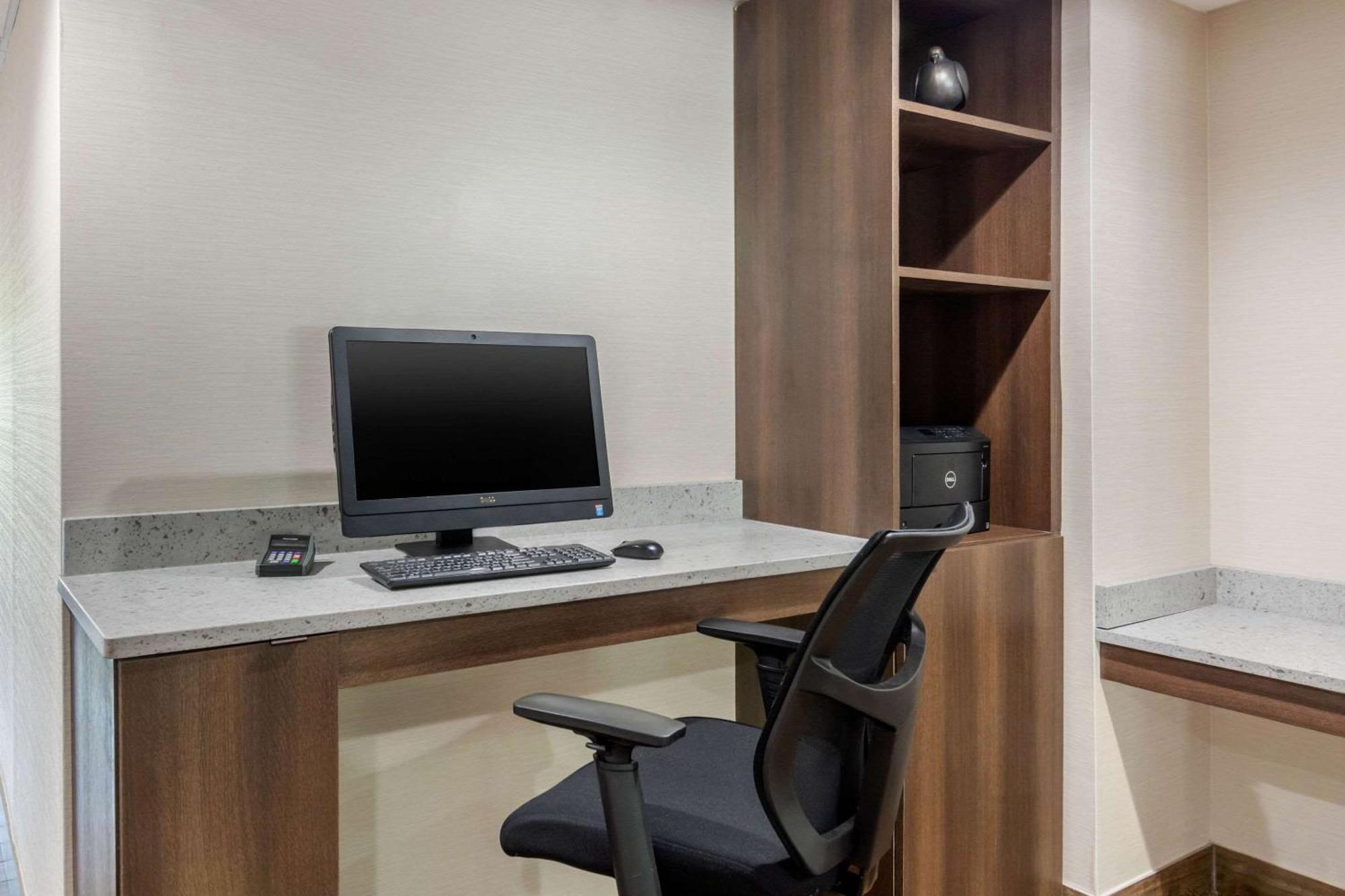קולוניאל הייטס Comfort Suites Southpark מראה חיצוני תמונה